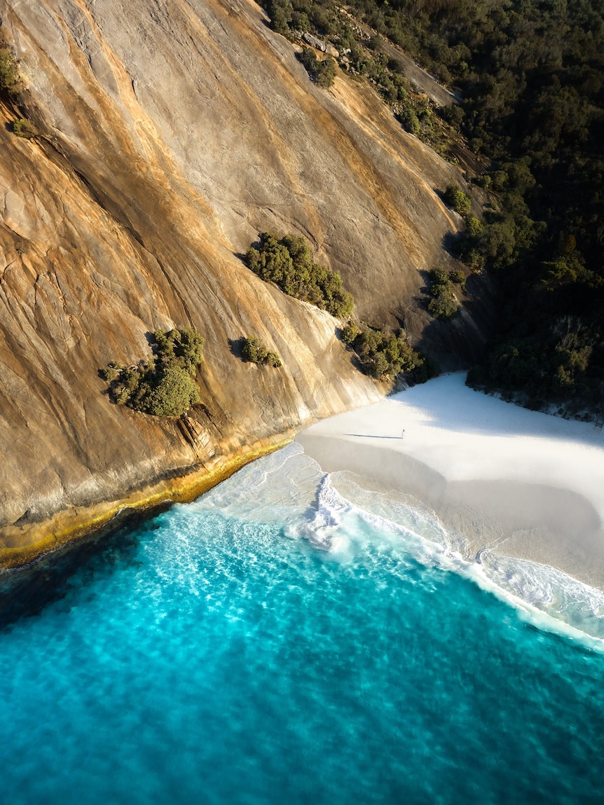 A drone shot of a beautiful beach