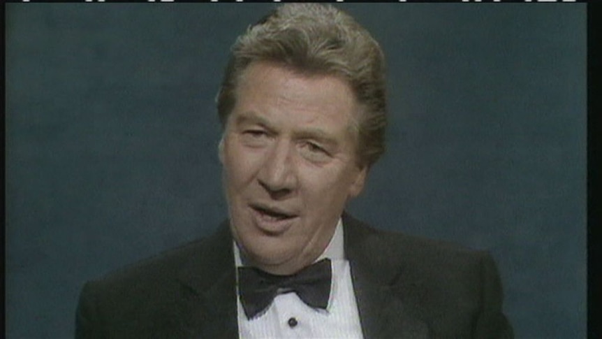 Bygraves started his career as a pub singer in his teens and later became a popular variety performer.