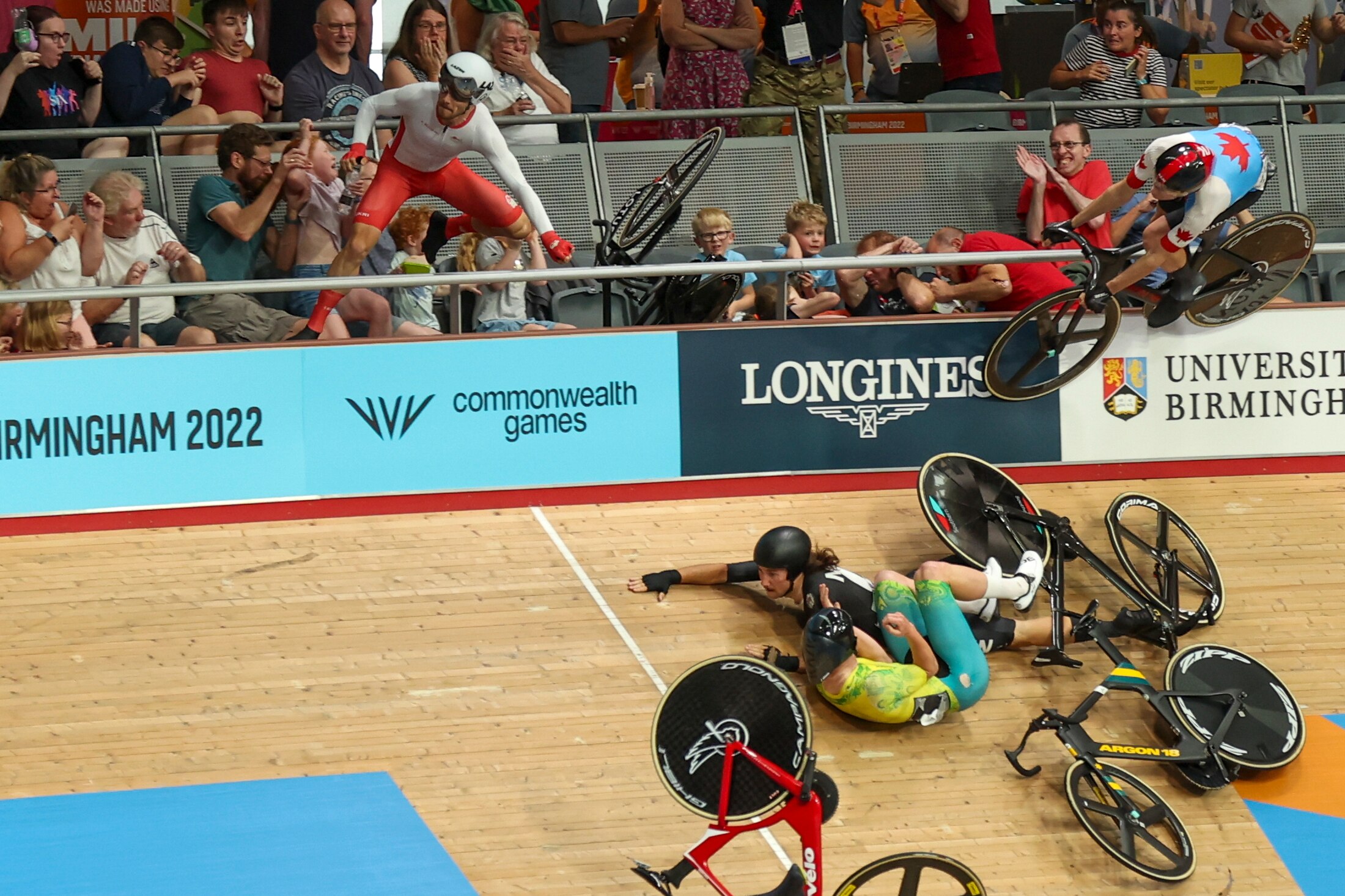 Commonwealth Games Cyclists Taken To Hospital, Spectators Injured After ...