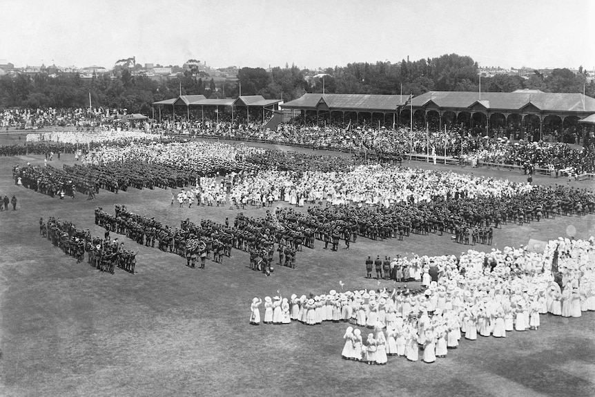 Australian troops and volunteer groups gathered in Adelaide to observe the Armistice in 1918.