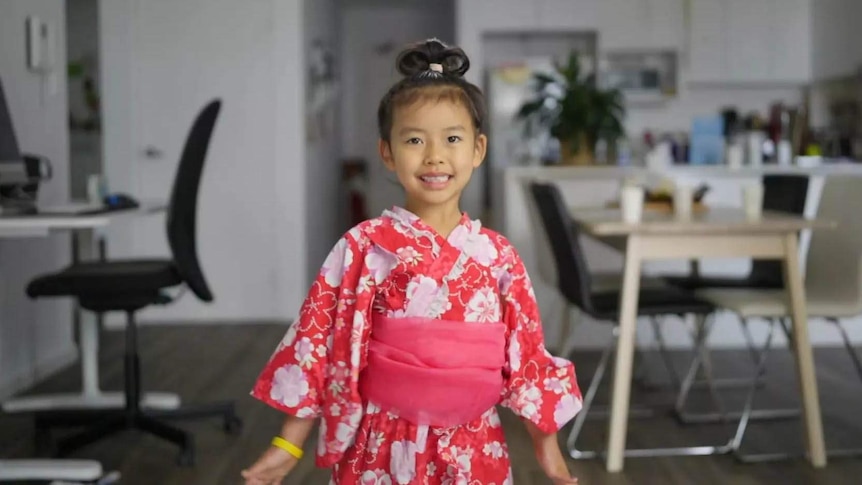 Child dressed in a kimono