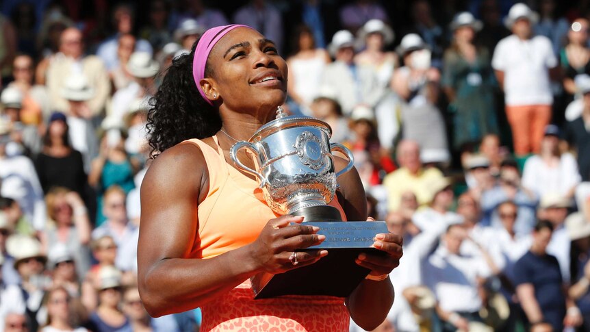 Serena Williams with the French Open trophy in 2015.
