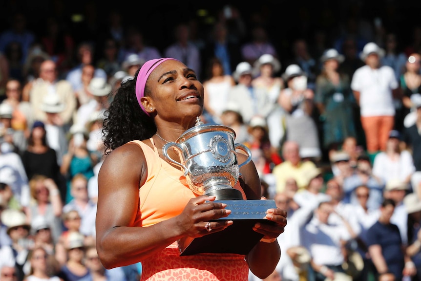 Serena Williams with the French Open trophy in 2015.