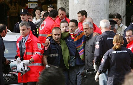 One dead, 101 hurt in Rome subway crash - ABC News