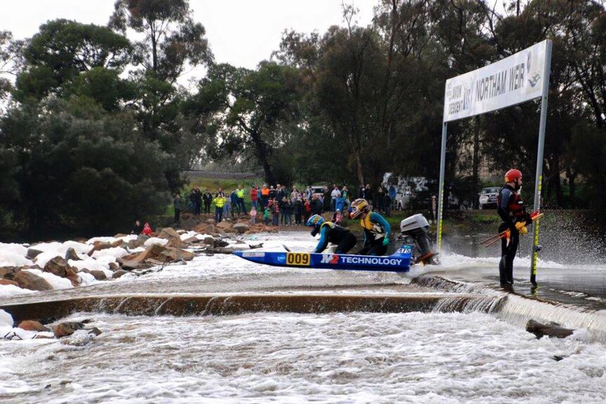 The powerboat team of Justin Green and Scott Goodbody start the 2016 Avon Descent in Northam.