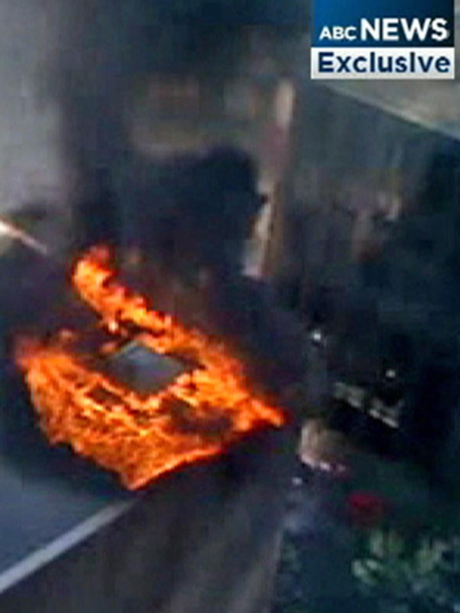 Melbourne building evacuated after fire breaks out - ABC News