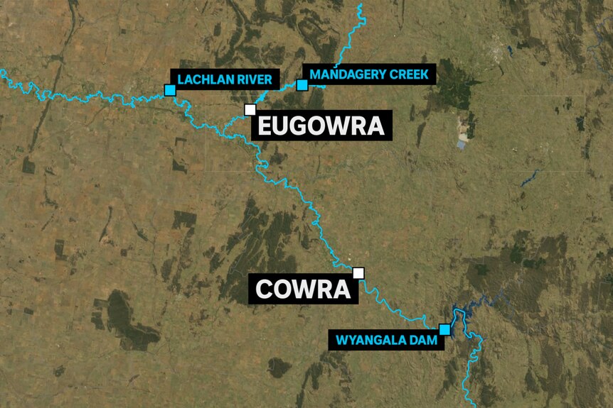 A map depicting the main water courses near a town.