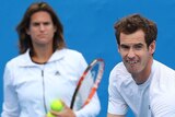Murray practices serve as Mauresmo watches on