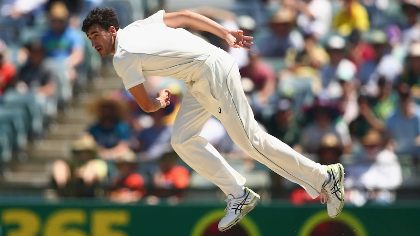 Mitchell Starc bowls on day three of the second Test against New Zealand at the WACA