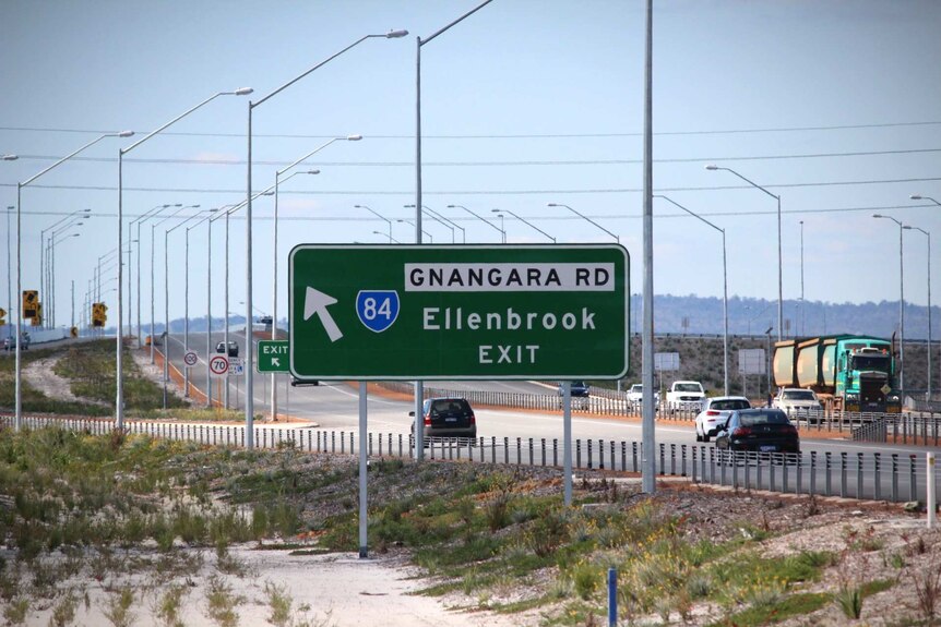 A sign on Tonkin Hwy / NorthLink pointing to Ellenbrook via Gnangara Road.
