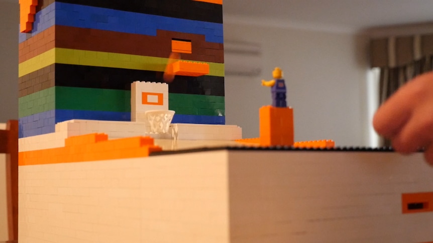 Jai Niesen's basketball arcade lego machine.