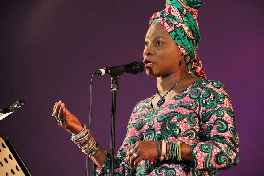 Colourful Angelique Kidjo on stage