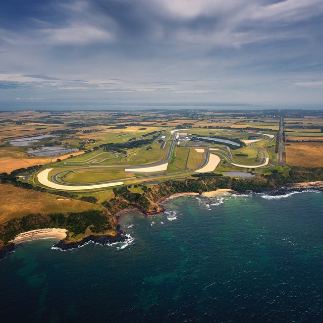 Foto aérea da pista do Grande Prêmio de Phillip Island.