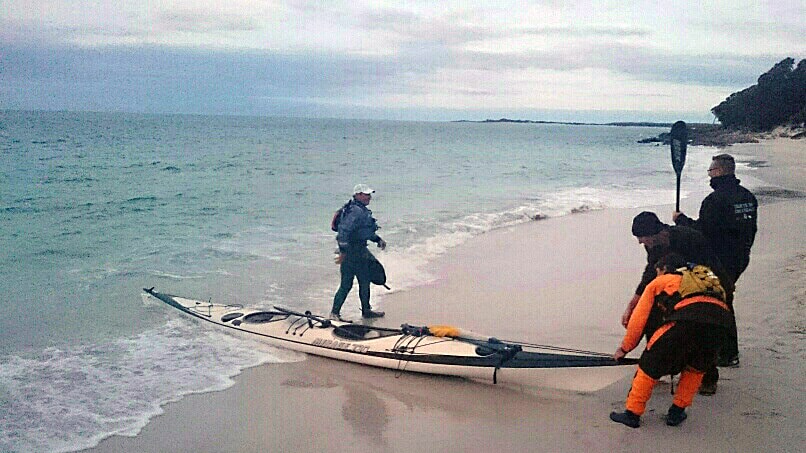 Former soldier Brian Freeman kayaks to Tasmania