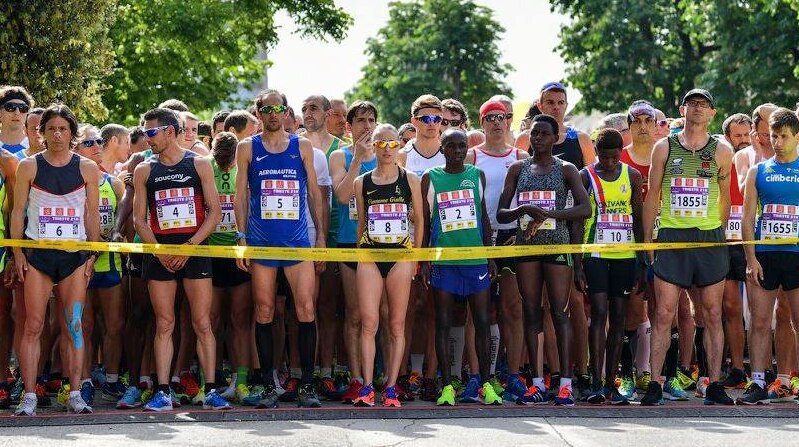 Competitors line-up to begin the 2018 Trieste half-marathon in northern Italy.