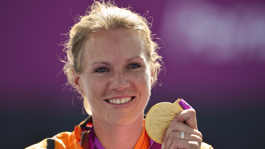 Dutch wheelchair tennis player Esther Vergeer wins her fourth straight Paralympic title in London.