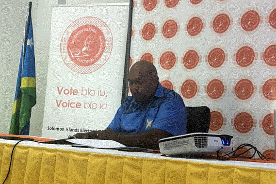 Solomon Islands Chief Electoral Officer Jasper Anisi briefing the media