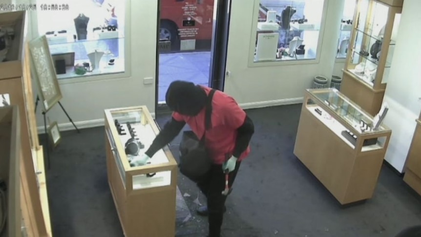 Violent high-end jewellery store robbery