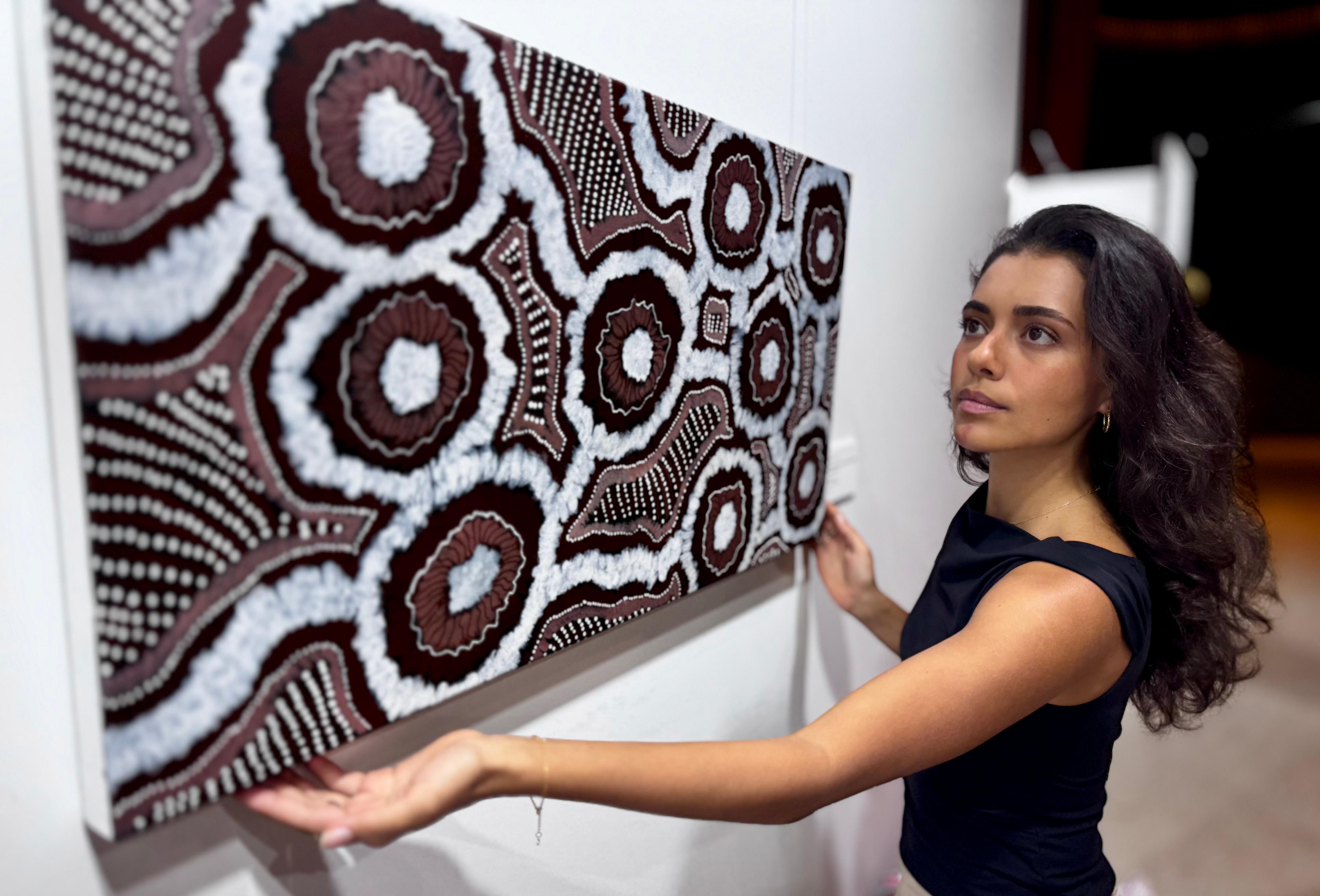 'Deadly' Indigenous remote artists travel to Sydney
