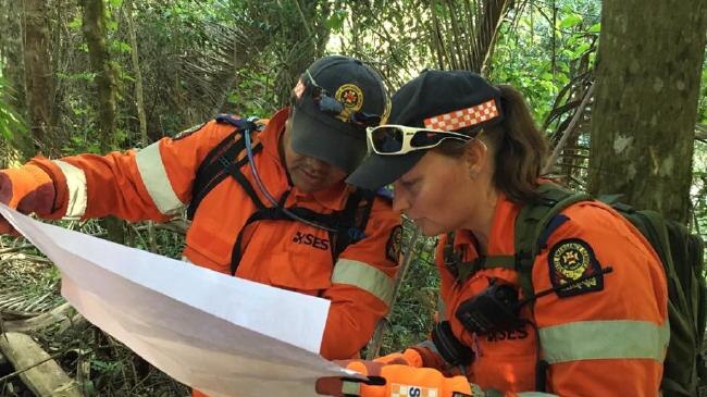 SES volunteers during the search for Mr Saunders.