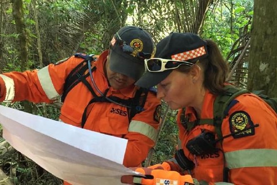 SES volunteers during the search for Mr Saunders.