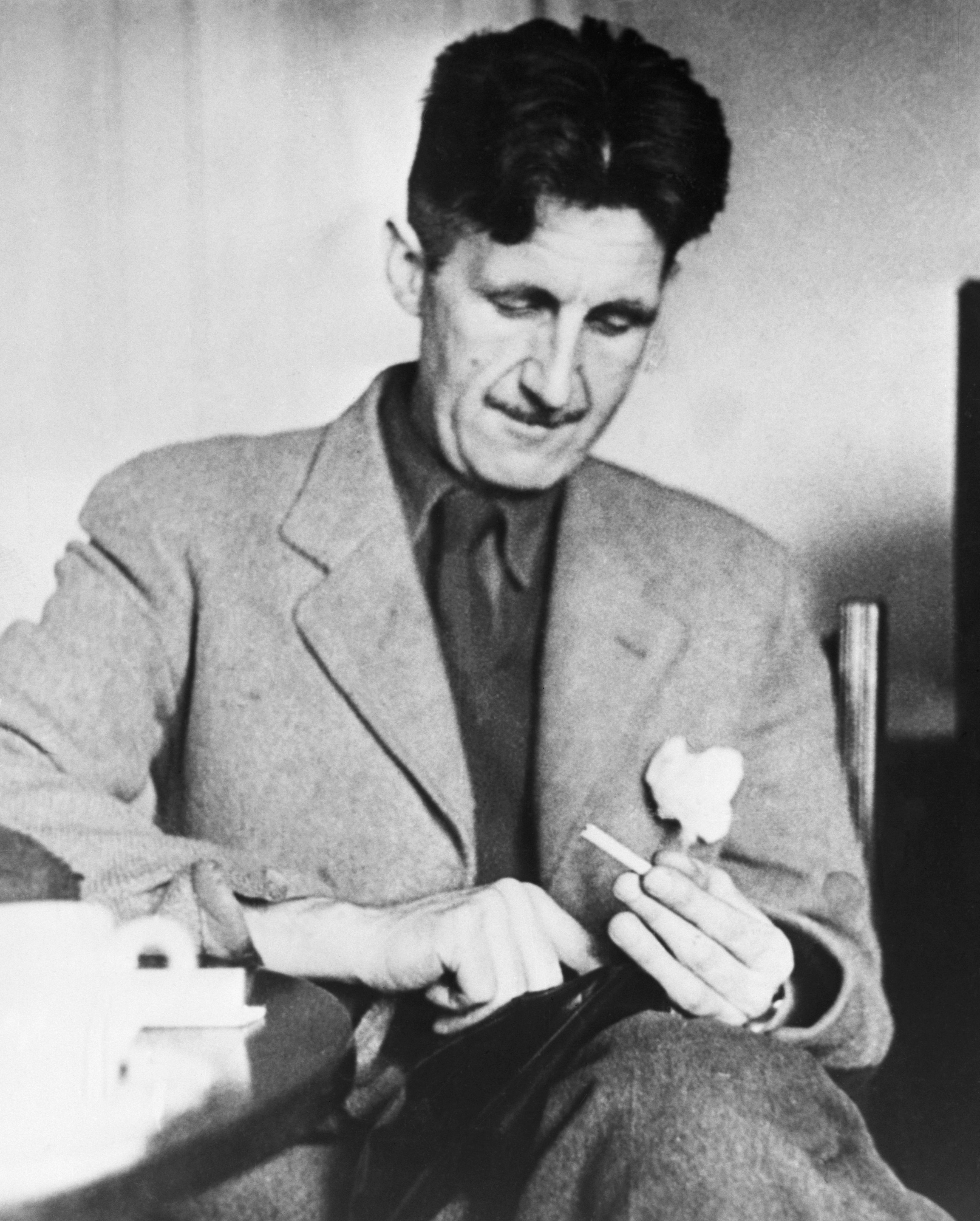 George Orwell por volta de 1943 