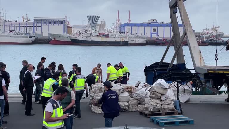 Spanish police seize nearly 3 tonnes of cocaine hidden on fishing boat ...