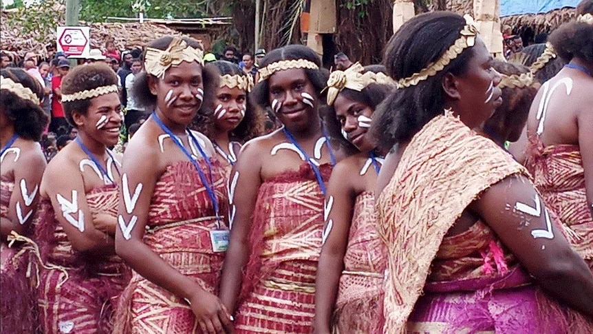 Ol smiling faces blong Vanuatu long Macfest long Port Vila (H. Bule)