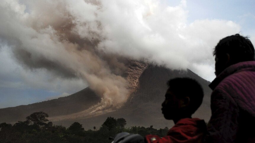 Indonesia's Mount Sinabung erupts