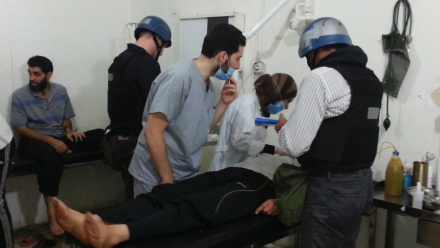 UN weapons inspectors visit alleged gas attack victims