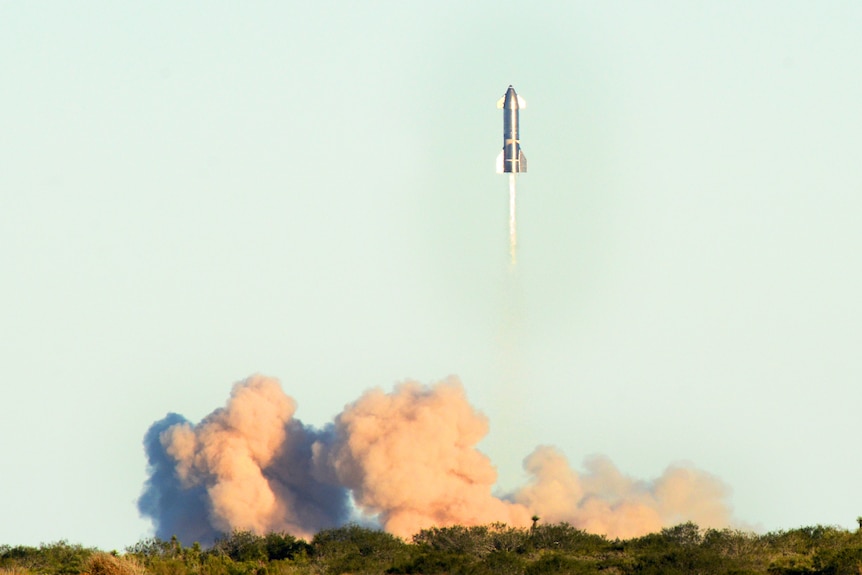 starship takes off during a test flight