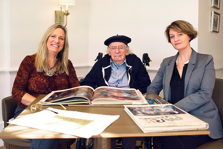 Charles Blackman with his daughters Christabel and Bertie