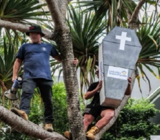Former building CEO tells inquiry he tried to take his own life after CFMEU intimidation