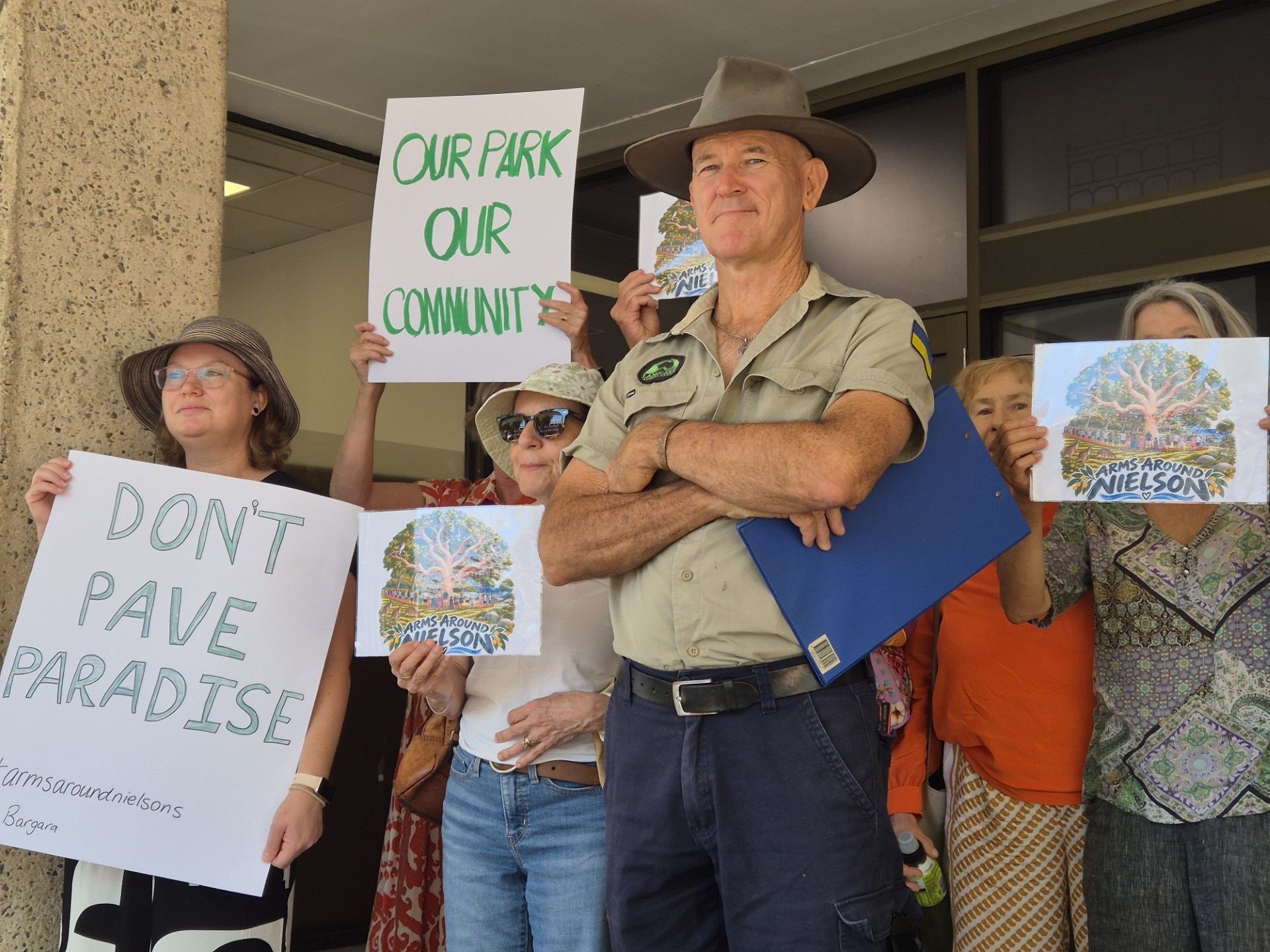 Residents declare 'war' over proposed water park