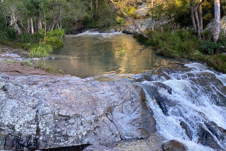 Cedar Creek Falls