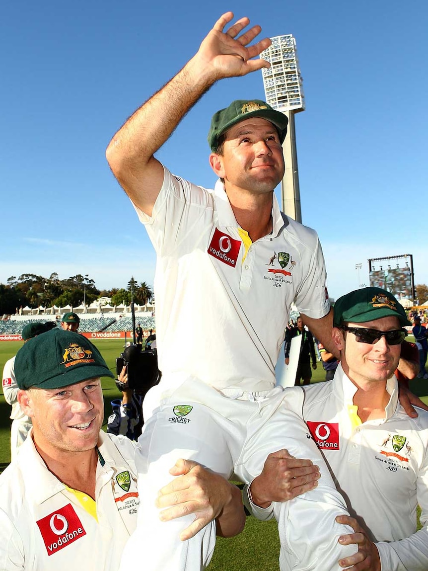 Ponting chaired off after retiring