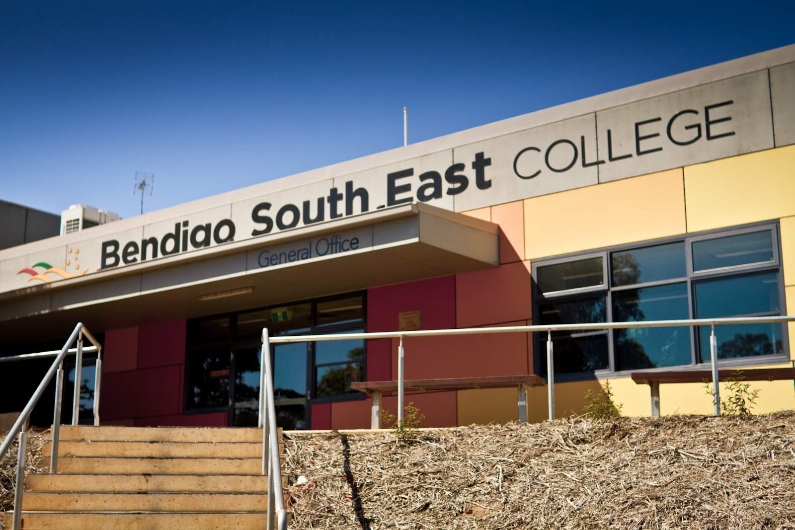 Books spread across campus spell end to traditional school library ...