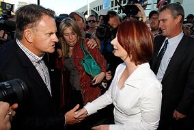 Mark Latham confront Julia Gillard  (AAP: Andrew Meares)