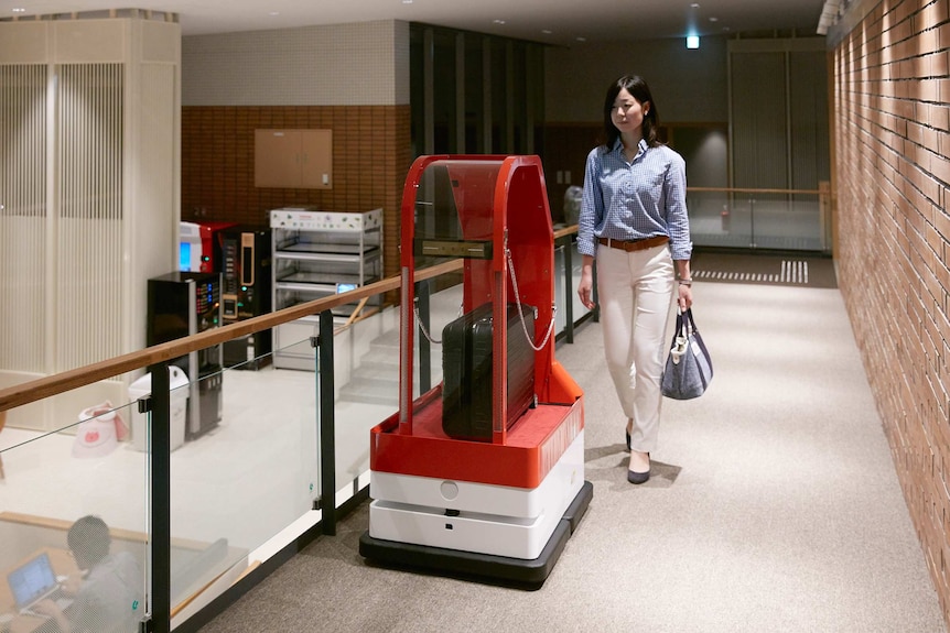 Porter robot at Henn-na Hotel