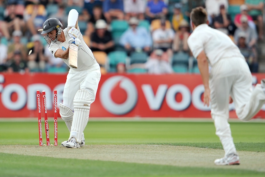 Pattinson bowls Martin in Hobart