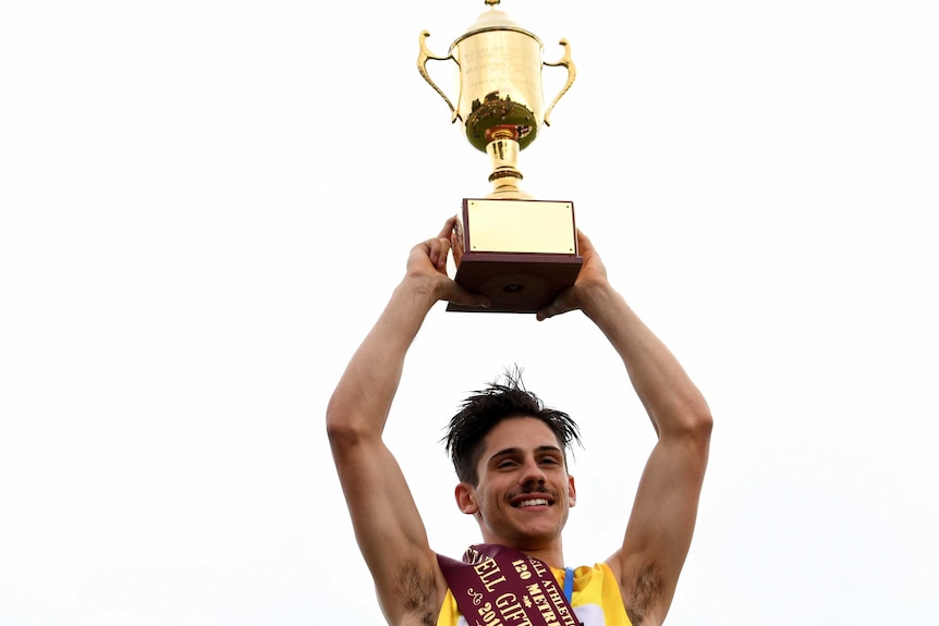 Matthew Rizzo wins the Stawell Gift