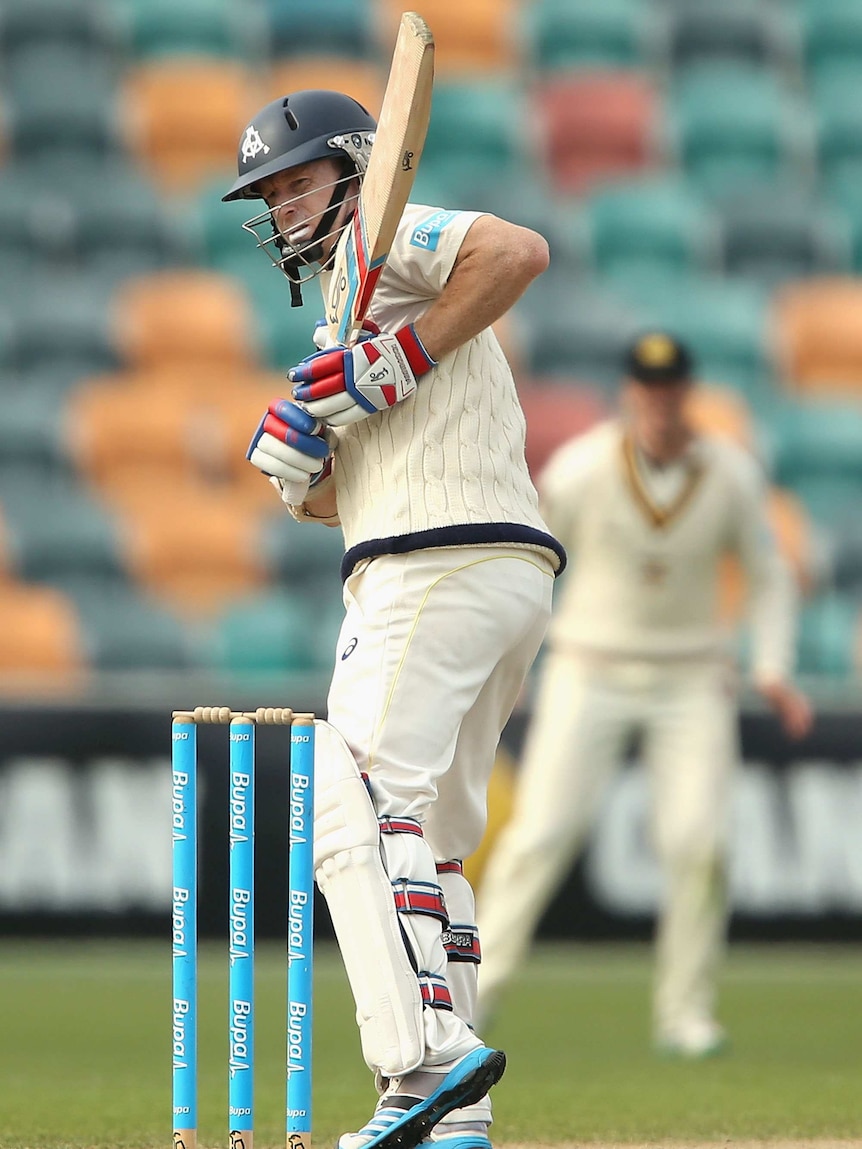Chris Rogers leaves a ball on the last day of the Sheffield Shield final