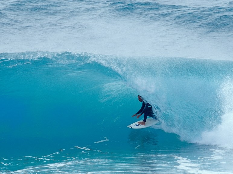 Kelly Slater surfing King Island