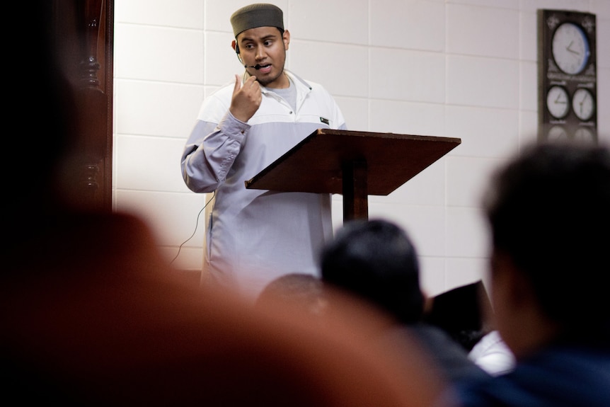 Imam Abdullah Ali speaking at the Darwin Mosque.