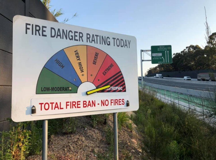 Schools close as hot weather and dangerous fire conditions forecast across NSW