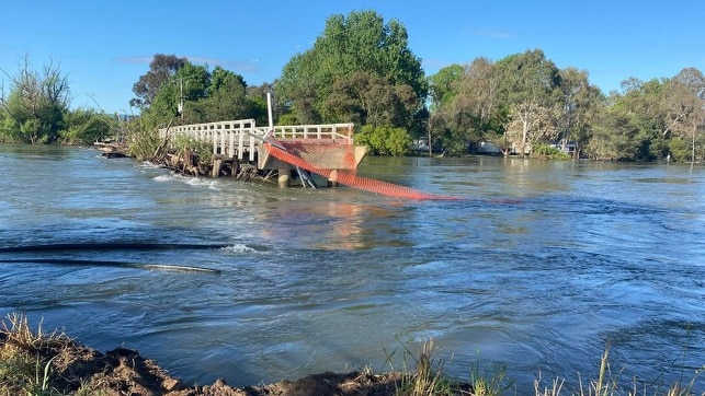 Acheron Breakaway Bridge closure frustrates residents who say Murrindindi Shire Council has done ‘nothing’