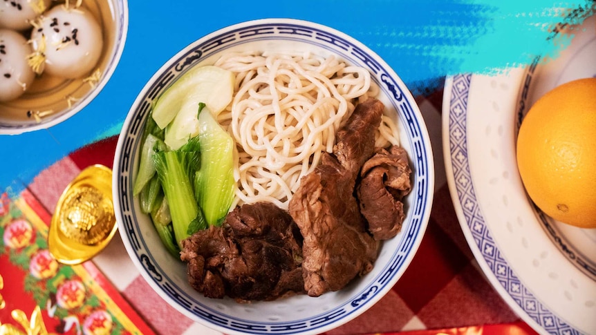 An illustration of a bowl of long-life noodles, also known as yi mien or e-fu noodles for a story about Lunar New Year.