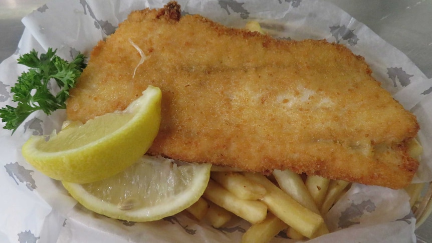 Cooked fish and chips with lemon, February 2019.