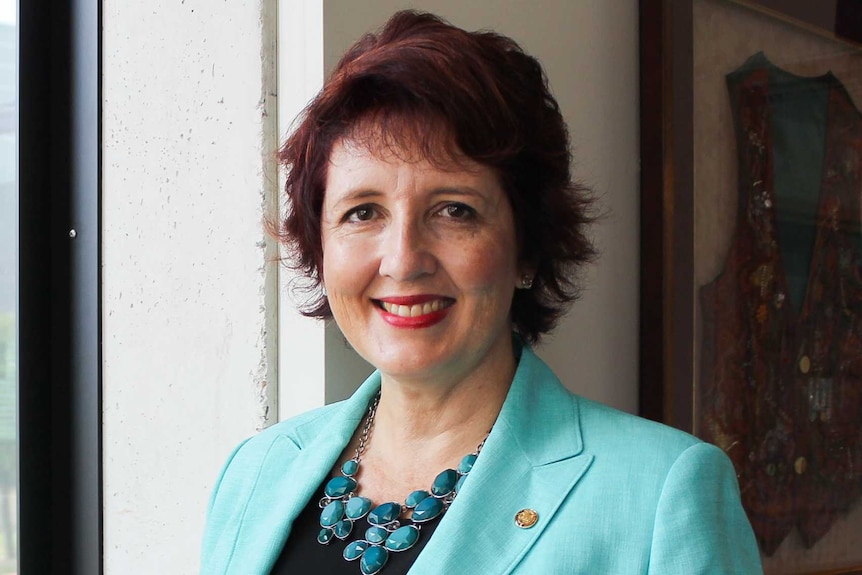 Smiling photo of Queensland LNP MP Fiona Simpson