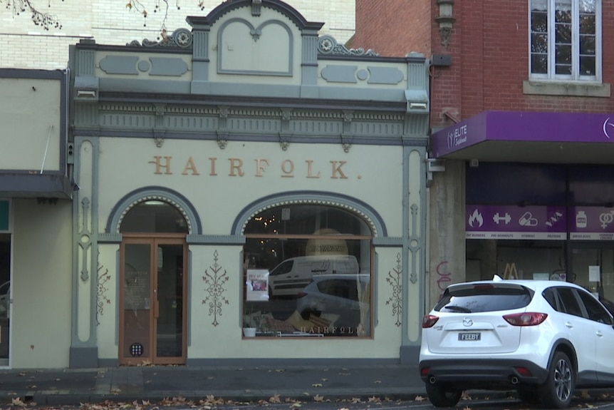 hairdresser, benidgo 